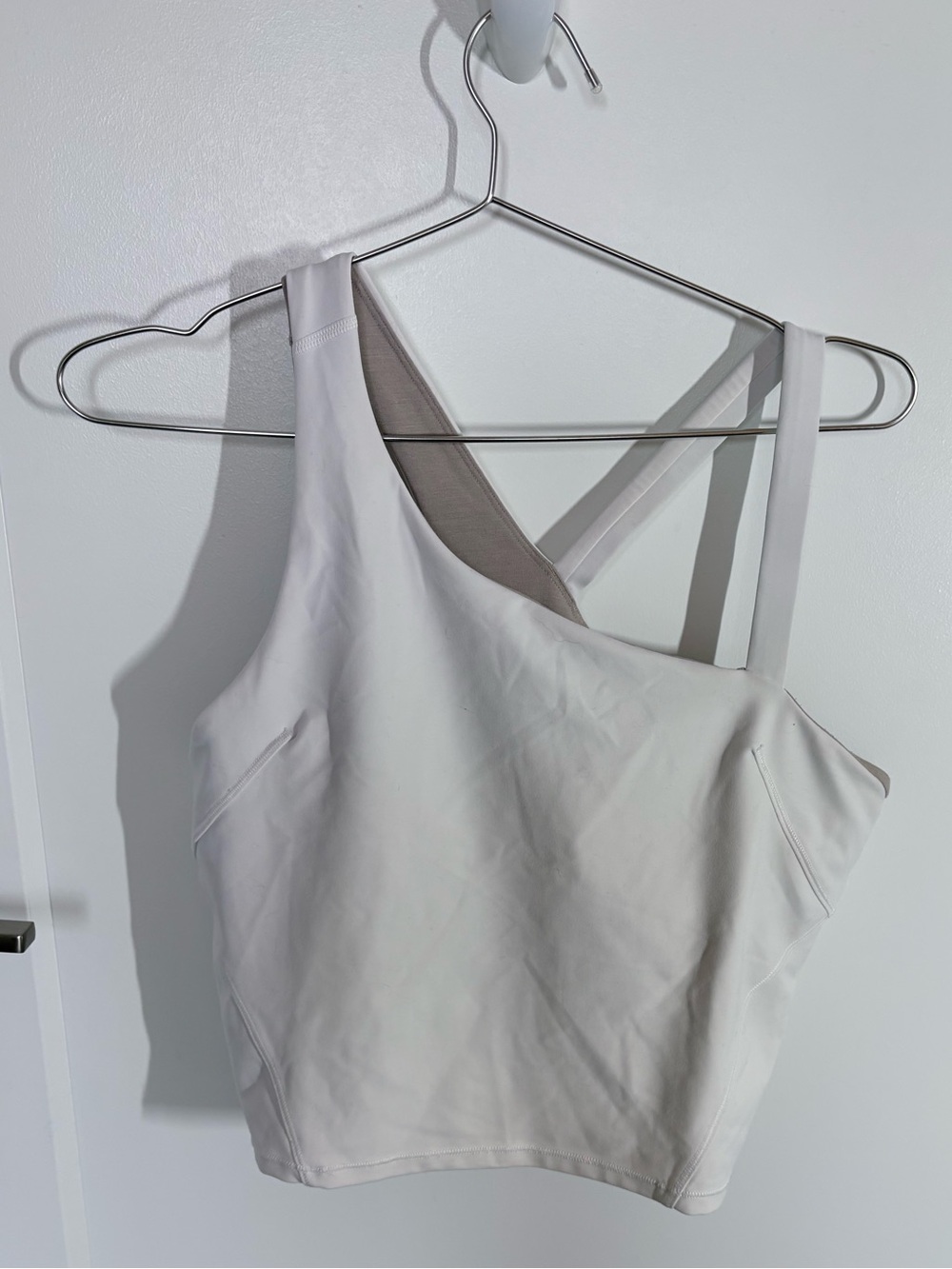 Like new women’s lululemon Everlux Asymmetrical tennis tank top size 12